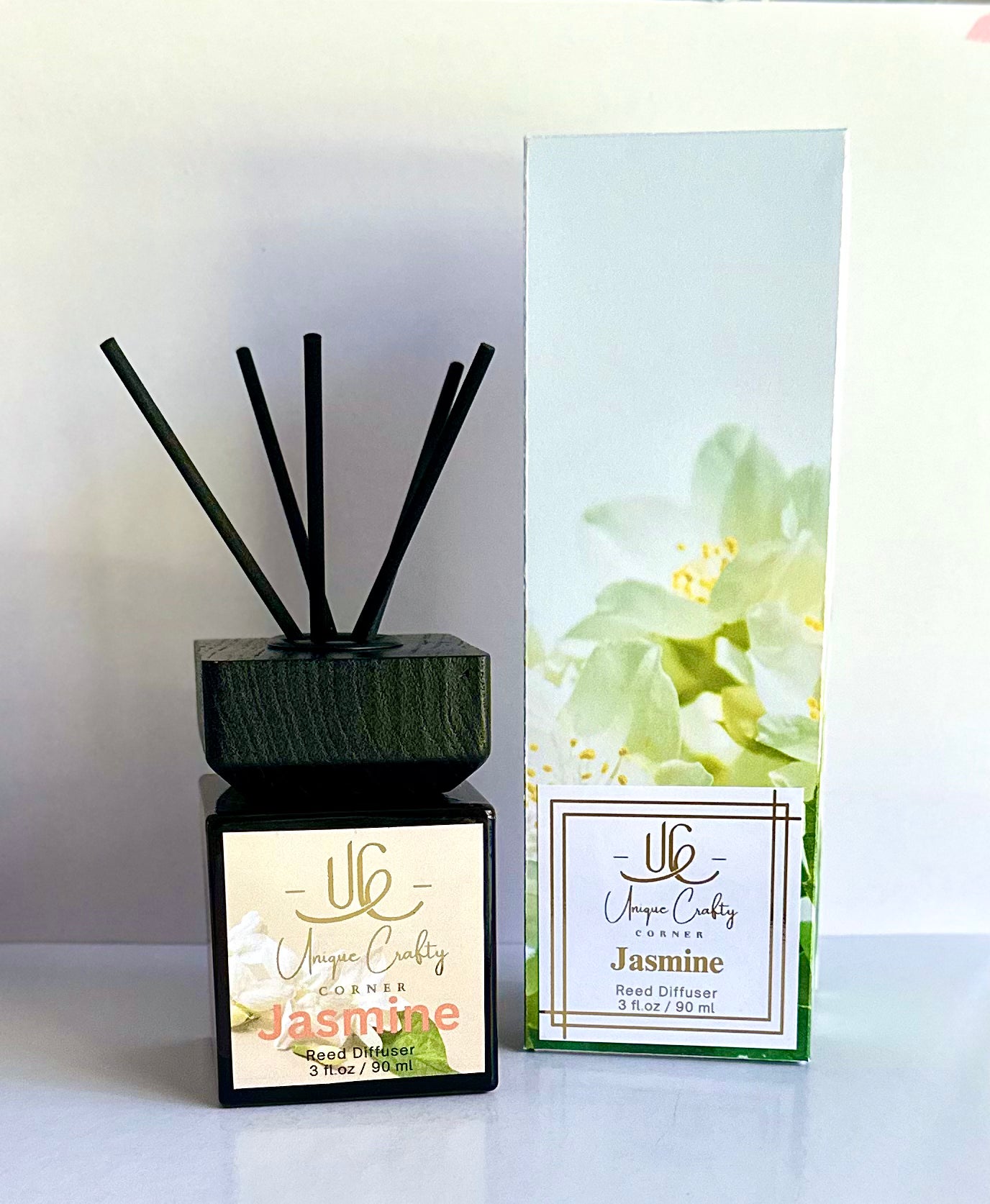 Jasmine Room Diffuser with Essential or Fragrance oil. All Natural. Long Lasting air freshener.